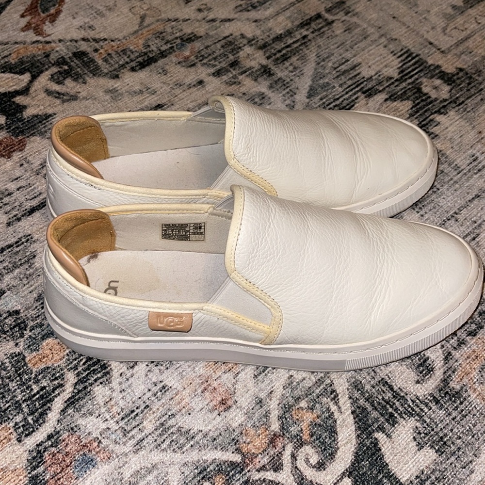 Women’s Ugg Alameda Slip On Sneaker Size 10
